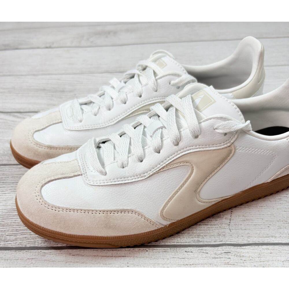 Skechers Women’s Hotshot Kickoff White Gum Sole Sneakers Court Shoes Size 11 - Picture 2 of 9